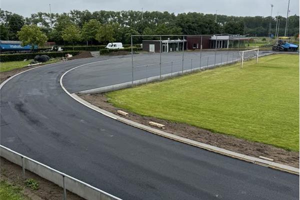 Rénovation piste d'athlétisme en PU - Sportinfrabouw NV